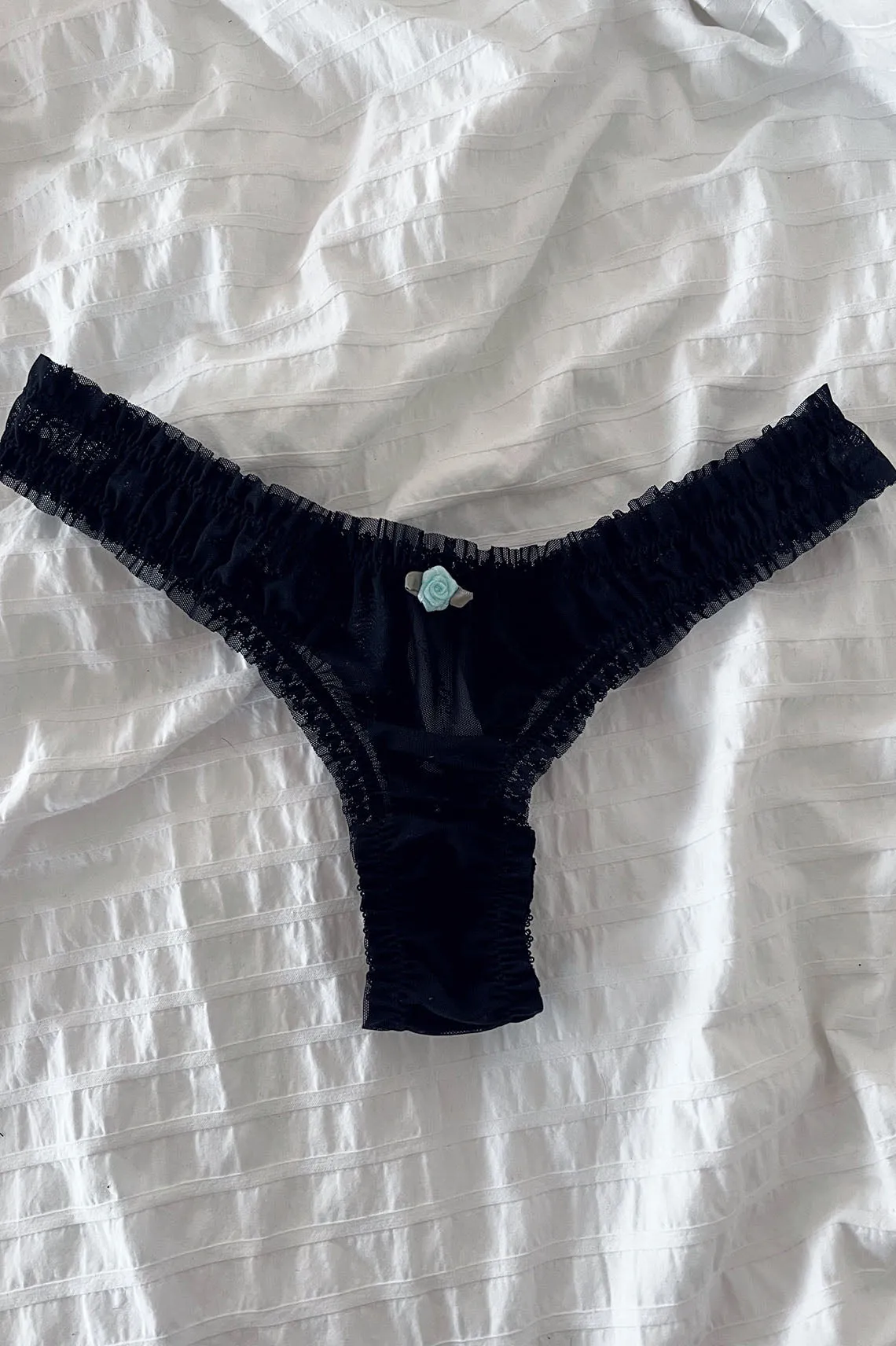 Black Recycled Mesh Oleander Rosette Thong