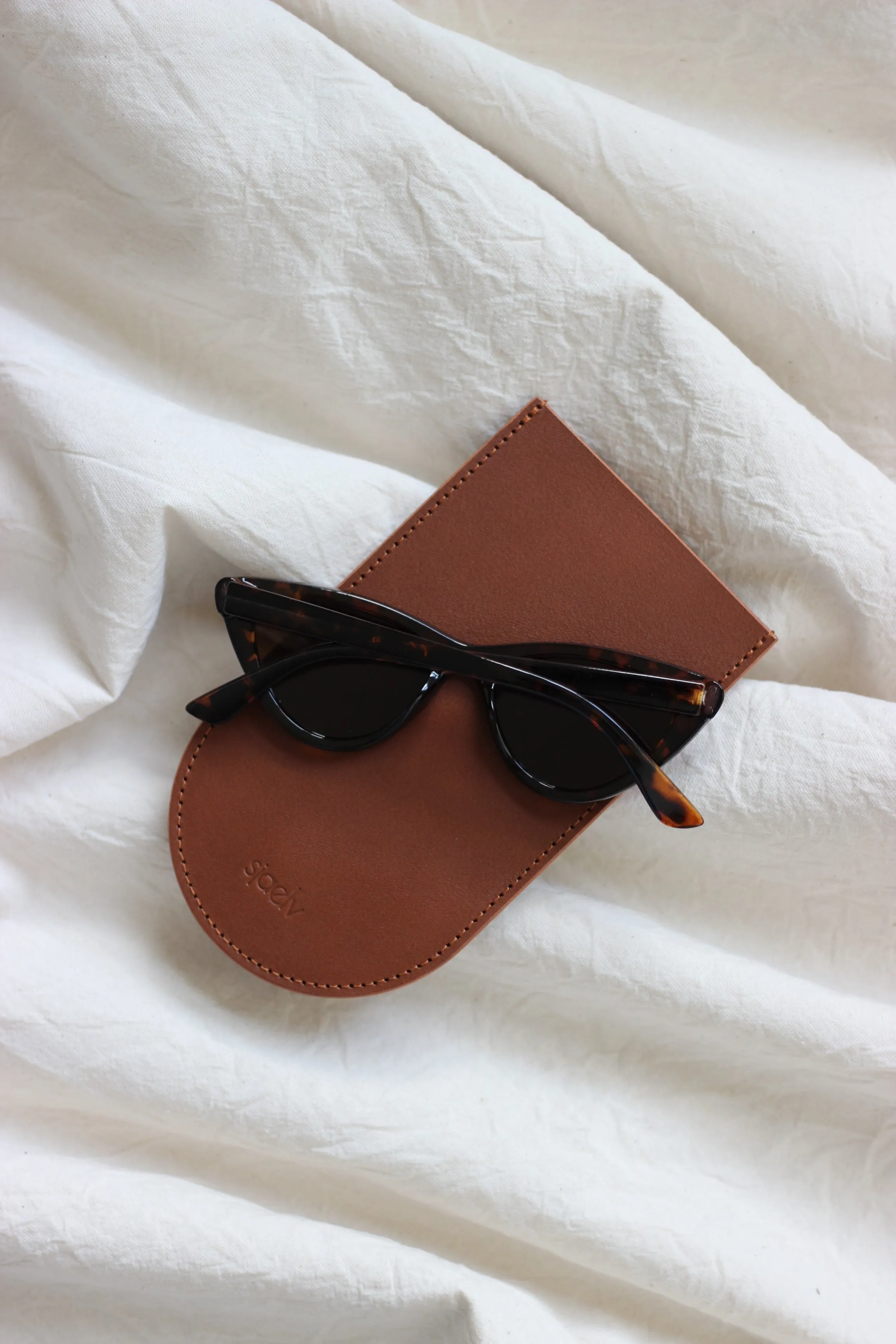 Sunglasses case brown